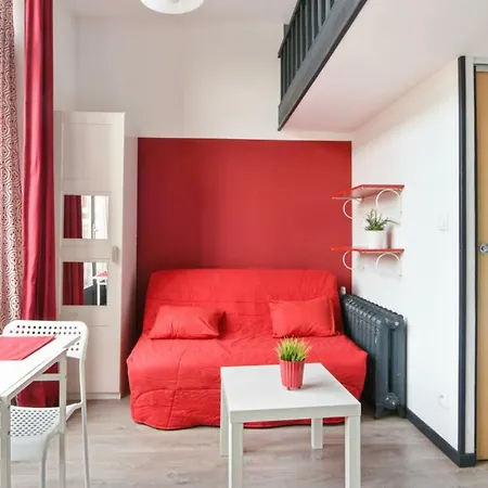 Modern And Bright Studio In Vauban District Central